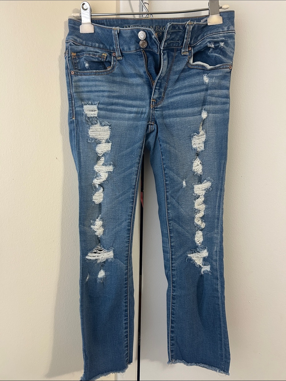 American Eagle Outfitters Distressed Blue Straight Leg Cropped Jeans